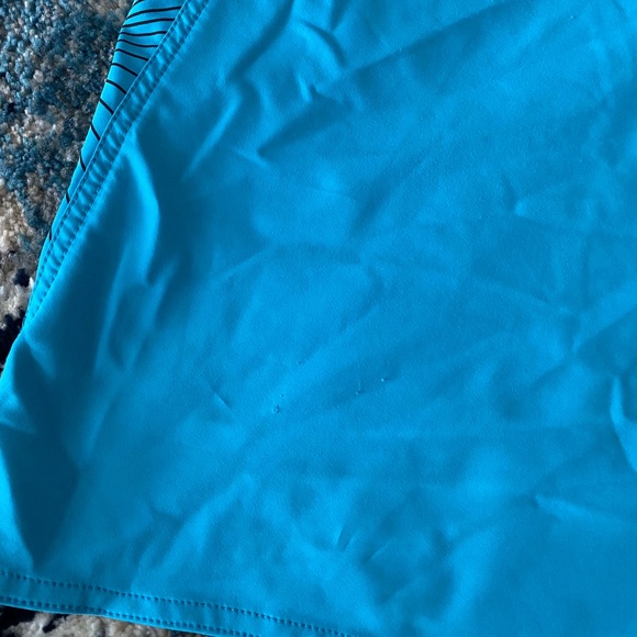 Men’s Volcom Board Shorts - Picture 6 of 7